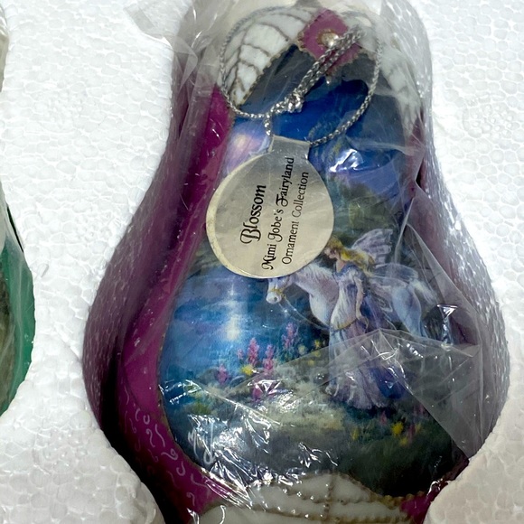 Bradford Edition “Fairyland Heirloom” Ornament Collection 5th Issue, 2001 - Picture 3 of 5